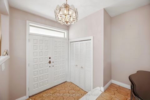 Photo 3 at 25 Islay Court, Humbermede, Toronto