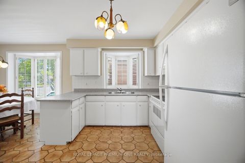 Photo 15 at 25 Islay Court, Humbermede, Toronto