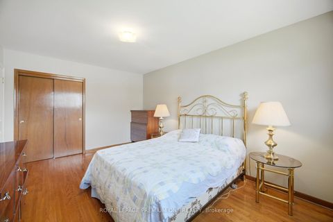 Photo 19 at 25 Islay Court, Humbermede, Toronto