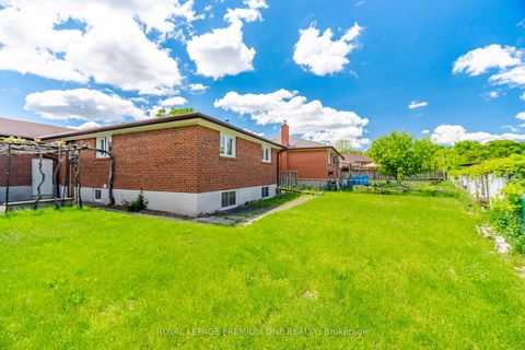 Photo 48 at 25 Islay Court, Humbermede, Toronto