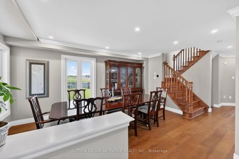 Photo 4 at 60 Succession Crescent, Shore, Barrie