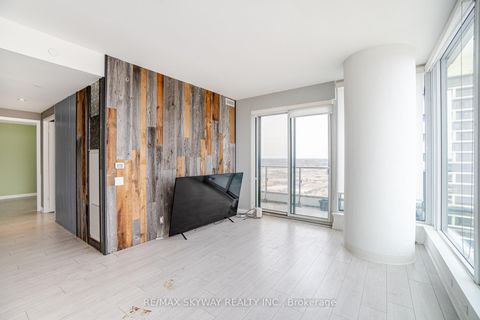 Photo 7 at 5702 - 5 Buttermill Avenue, Vaughan Corporate Centre, Vaughan