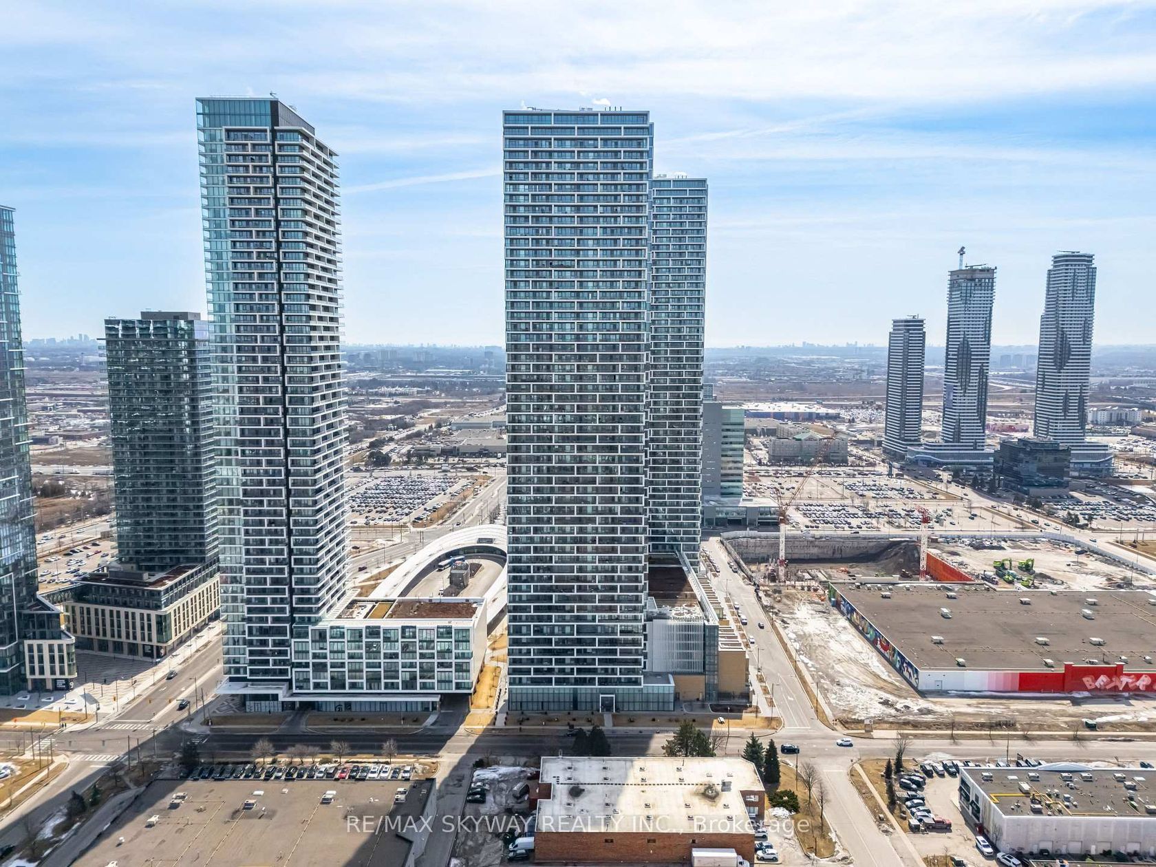 5605 - 898 Portage Parkway, Vaughan Corporate Centre, Vaughan photo number 2