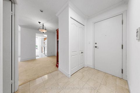 Photo 4 at 212 - 5418 Yonge Street, Willowdale West, Toronto