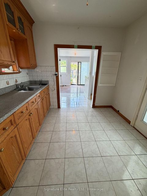 Photo 8 at 364 Winona Drive, Oakwood Village, Toronto