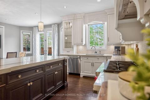 Photo 21 at 10 Thomas Noble Court, Nobleton, King