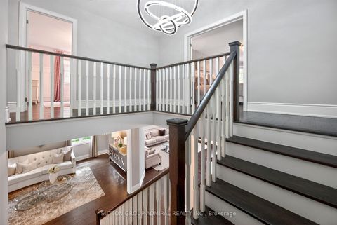 Photo 31 at 10 Thomas Noble Court, Nobleton, King