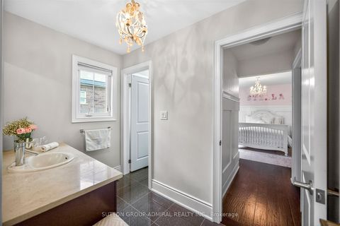 Photo 40 at 10 Thomas Noble Court, Nobleton, King