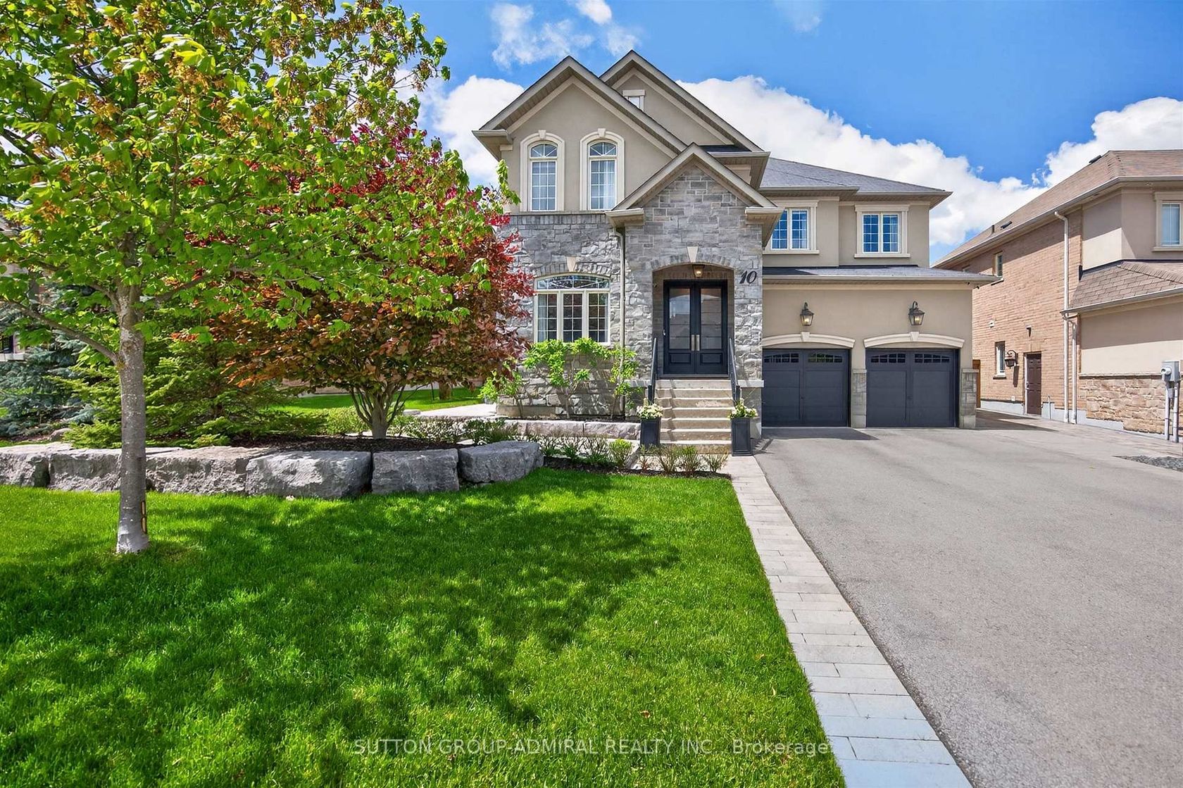 10 Thomas Noble Court, Nobleton, King photo number 2