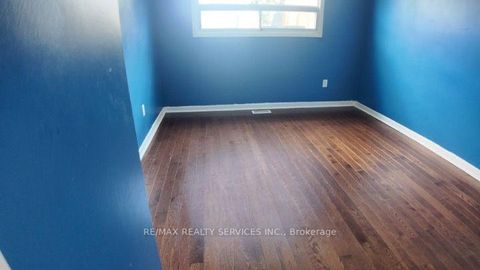 Photo 4 at 33 Bimini Crescent, Black Creek, Toronto