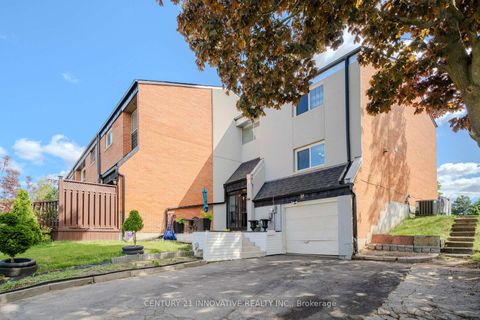 Photo 1 at 5 Cheatham Place, Malvern, Toronto
