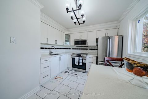 Photo 11 at 5 Cheatham Place, Malvern, Toronto