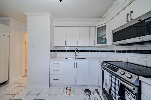 Photo 13 at 5 Cheatham Place, Malvern, Toronto