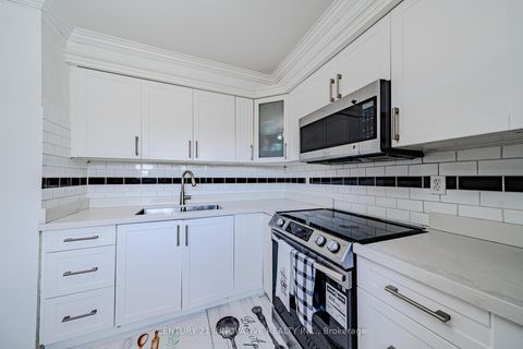 Photo 14 at 5 Cheatham Place, Malvern, Toronto