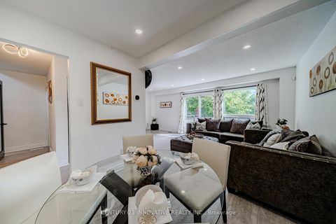 Photo 17 at 5 Cheatham Place, Malvern, Toronto