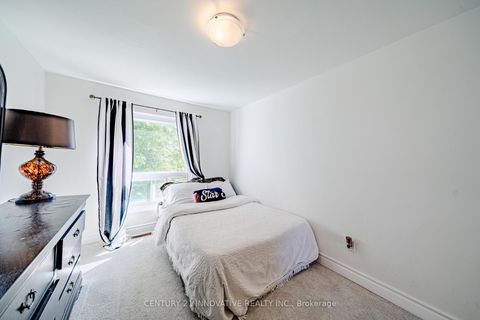 Photo 40 at 5 Cheatham Place, Malvern, Toronto