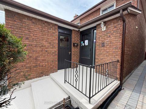 Photo 2 at 51 Burnt Bark Drive, Steeles, Toronto