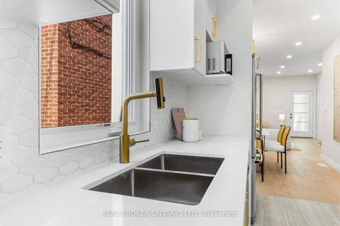 Photo 11 at 806 Gladstone Avenue, Junction, Toronto