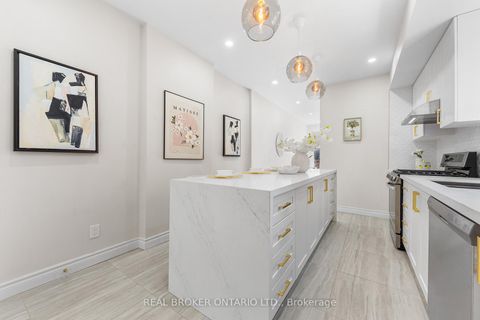 Photo 13 at 806 Gladstone Avenue, Junction, Toronto