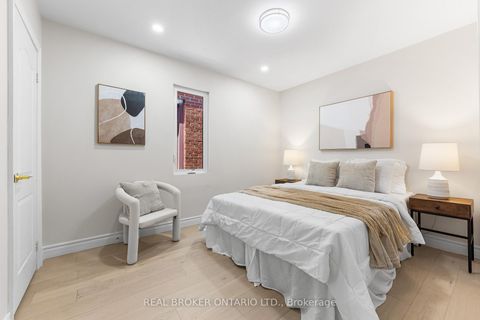 Photo 20 at 806 Gladstone Avenue, Junction, Toronto