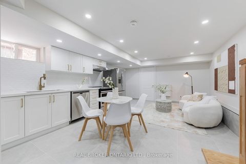 Photo 34 at 806 Gladstone Avenue, Junction, Toronto