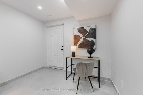 Photo 41 at 806 Gladstone Avenue, Junction, Toronto