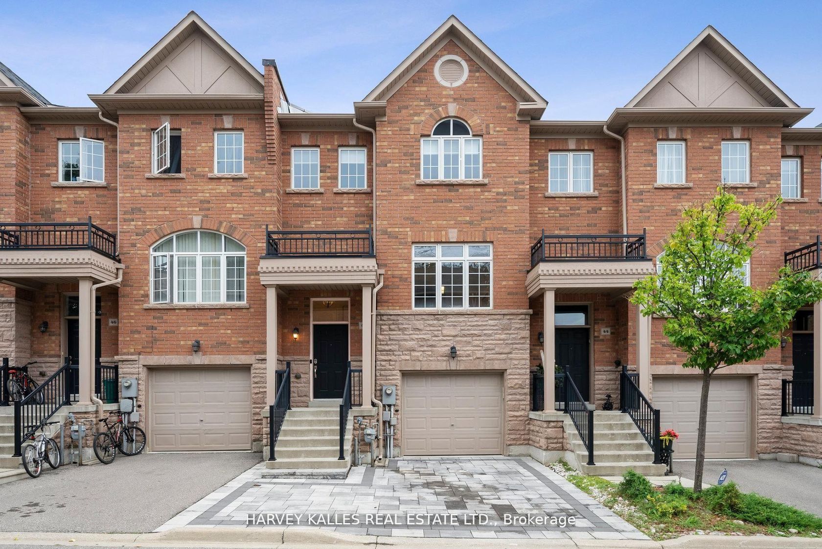 45 - 8777 Dufferin Street, Patterson, Vaughan photo 3