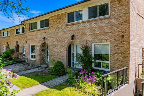 Photo 0 at 32 - 1 Wootten Way S, Amberglen, Markham