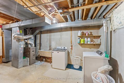 Photo 22 at 32 - 1 Wootten Way S, Amberglen, Markham
