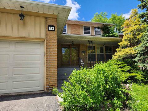 Photo 1 at 28 Robinter Drive, Newtonbrook East, Toronto