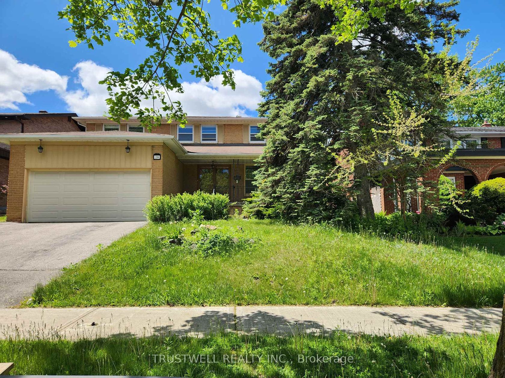 28 Robinter Drive, Newtonbrook East, Toronto 