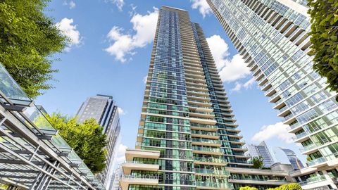 Photo 1 at 609 - 33 Bay Street, Waterfront Communities C1, Toronto