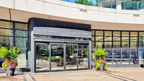 Photo 4 at 609 - 33 Bay Street, Waterfront Communities C1, Toronto