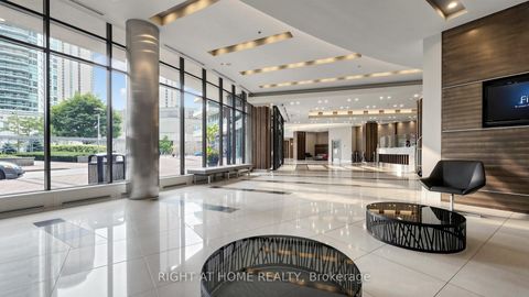 Photo 7 at 609 - 33 Bay Street, Waterfront Communities C1, Toronto
