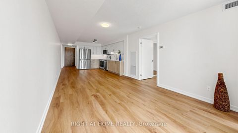 Photo 16 at 609 - 33 Bay Street, Waterfront Communities C1, Toronto