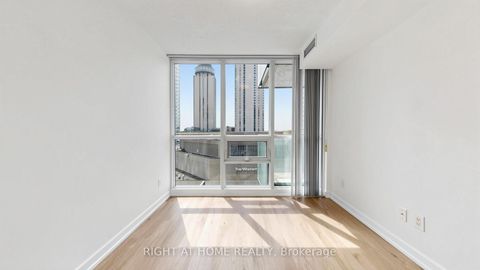 Photo 21 at 609 - 33 Bay Street, Waterfront Communities C1, Toronto