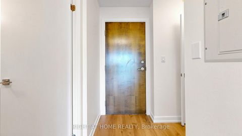 Photo 26 at 609 - 33 Bay Street, Waterfront Communities C1, Toronto