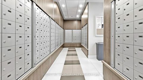 Photo 39 at 609 - 33 Bay Street, Waterfront Communities C1, Toronto
