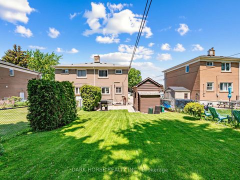 Photo 3 at 7 Medway Crescent, Bendale, Toronto