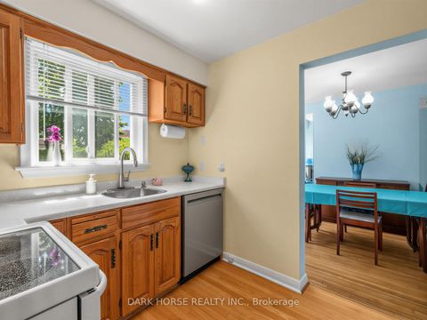 Photo 13 at 7 Medway Crescent, Bendale, Toronto