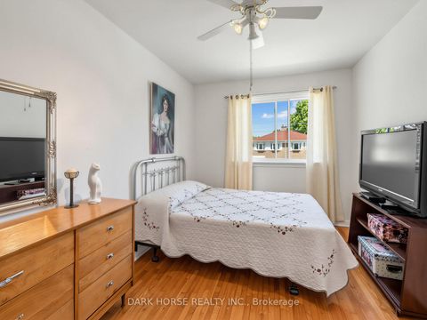 Photo 17 at 7 Medway Crescent, Bendale, Toronto