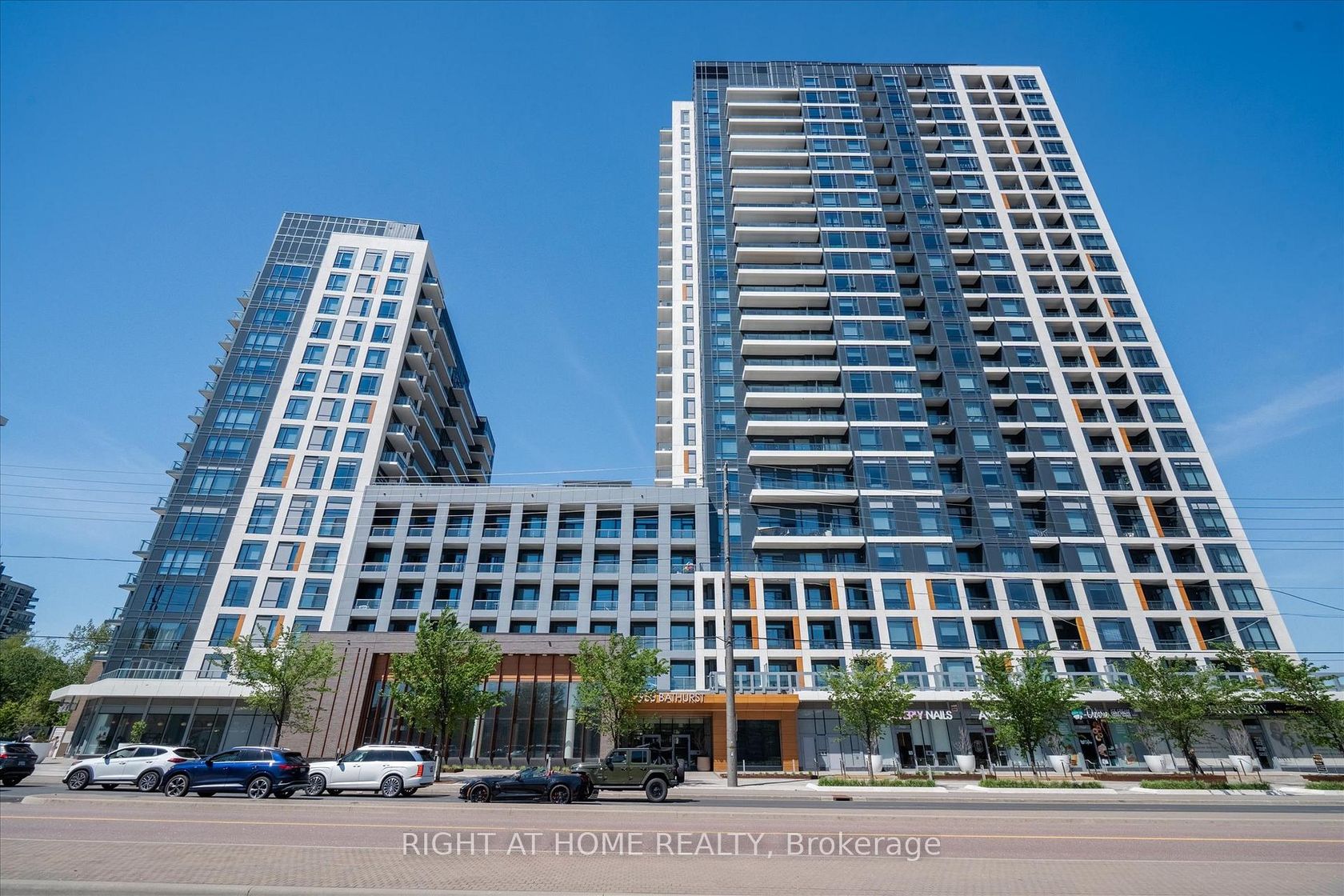 1424 - 7950 Bathurst Street, Beverley Glen, Vaughan photo 3