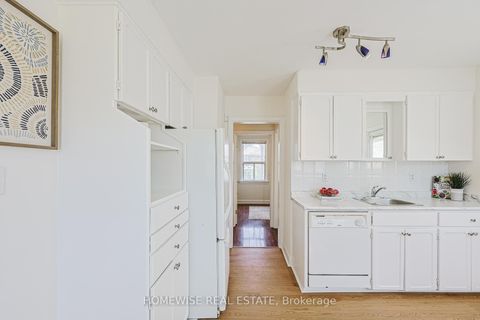 Photo 2 at 159 Alfred Avenue, Willowdale East, Toronto