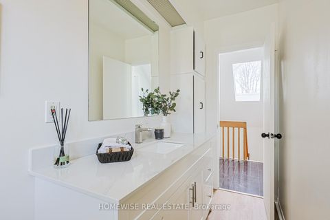 Photo 9 at 159 Alfred Avenue, Willowdale East, Toronto