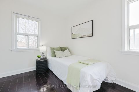 Photo 11 at 159 Alfred Avenue, Willowdale East, Toronto