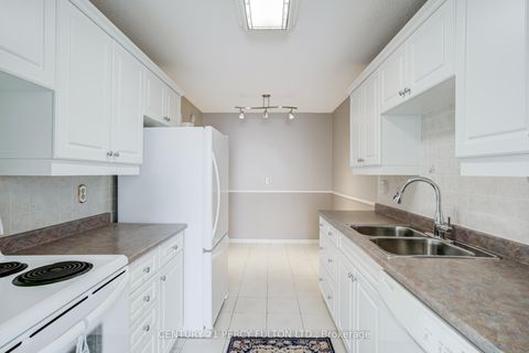 Photo 13 at 608 - 121 Trudelle Street, Eglinton East, Toronto
