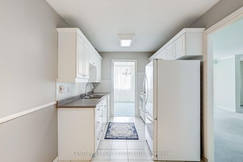 Photo 14 at 608 - 121 Trudelle Street, Eglinton East, Toronto