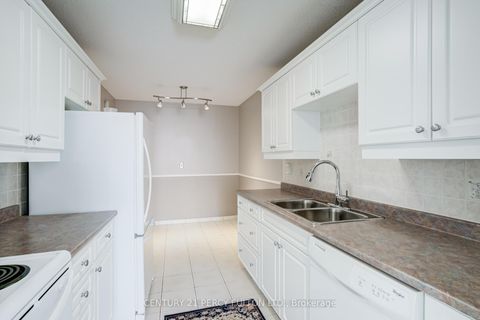 Photo 15 at 608 - 121 Trudelle Street, Eglinton East, Toronto