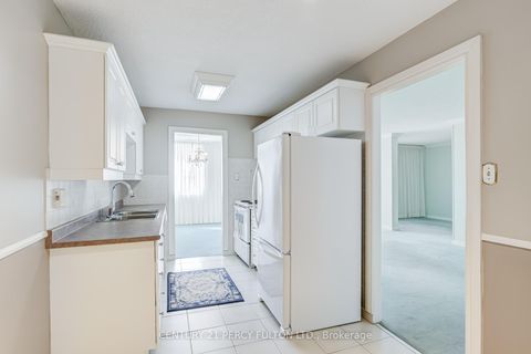Photo 16 at 608 - 121 Trudelle Street, Eglinton East, Toronto