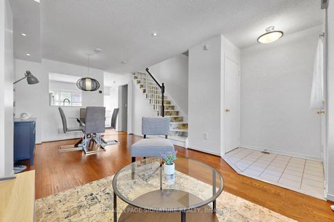 Photo 4 at 75 Doncaster Avenue, Lumsden, Toronto
